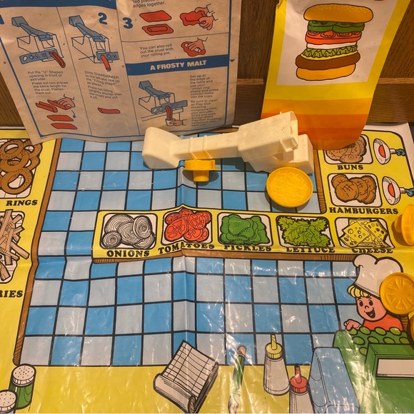 Vintage 1977 Burger King General Mills Play Doh Mat, Pieces, Pamplet - Picture 3 of 9